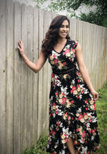 Load image into Gallery viewer, Floral Print Backless Maxi Dress